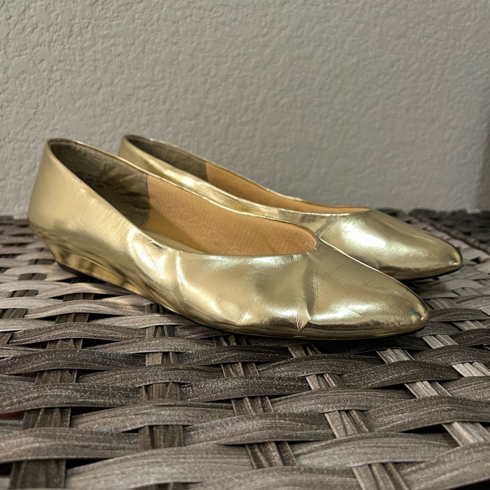 Vintage Gold Annie Kitten/Wedged Flats